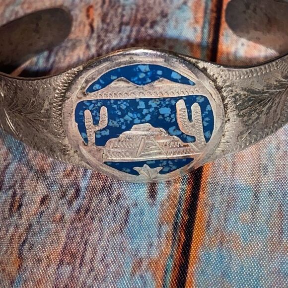 Vtg Sterling Silver Turquoise Inlay Southwestern Signed Scene Cuff Bracelet - Picture 3 of 10